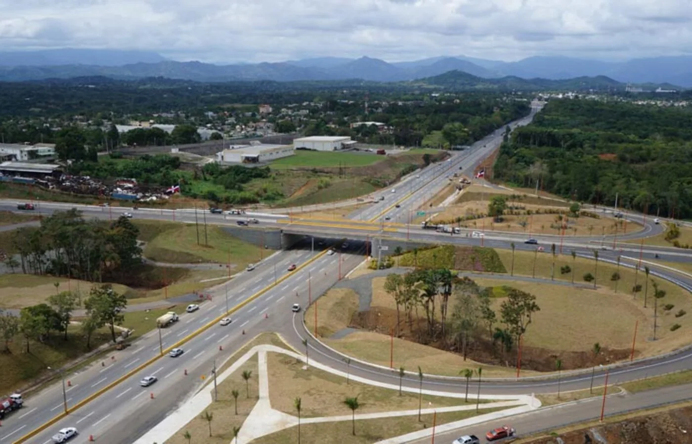 Avenida de Circunvalación, vía estructurante del Gran Santo Domingo con concreto y agregados Argos